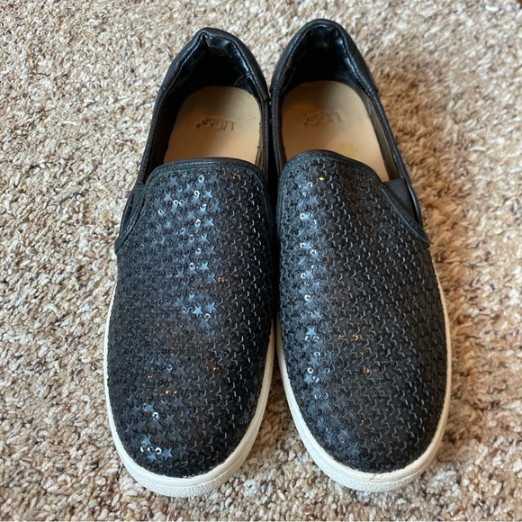 UGG CAS Black Sequin & Stars Slip-on Sneakers Shoes Women’s US Size 9 - Picture 2 of 5